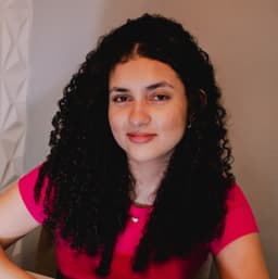 Carol Aguiar | Cristã Descomplicada